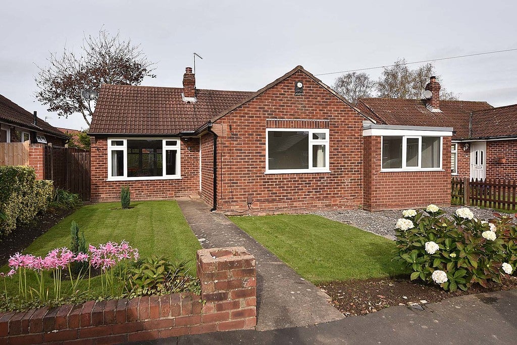 House Norbury Close in Knutsford