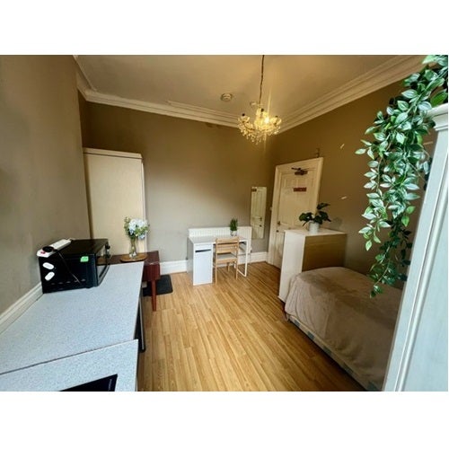 Room Matheson Road in Greater London