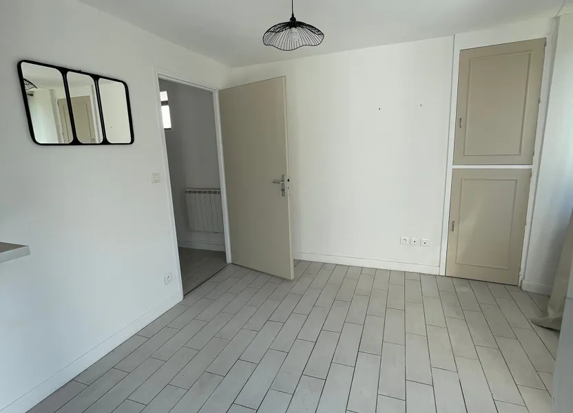Room Impasse Barbeséche in Verneuil-sur-Vienne