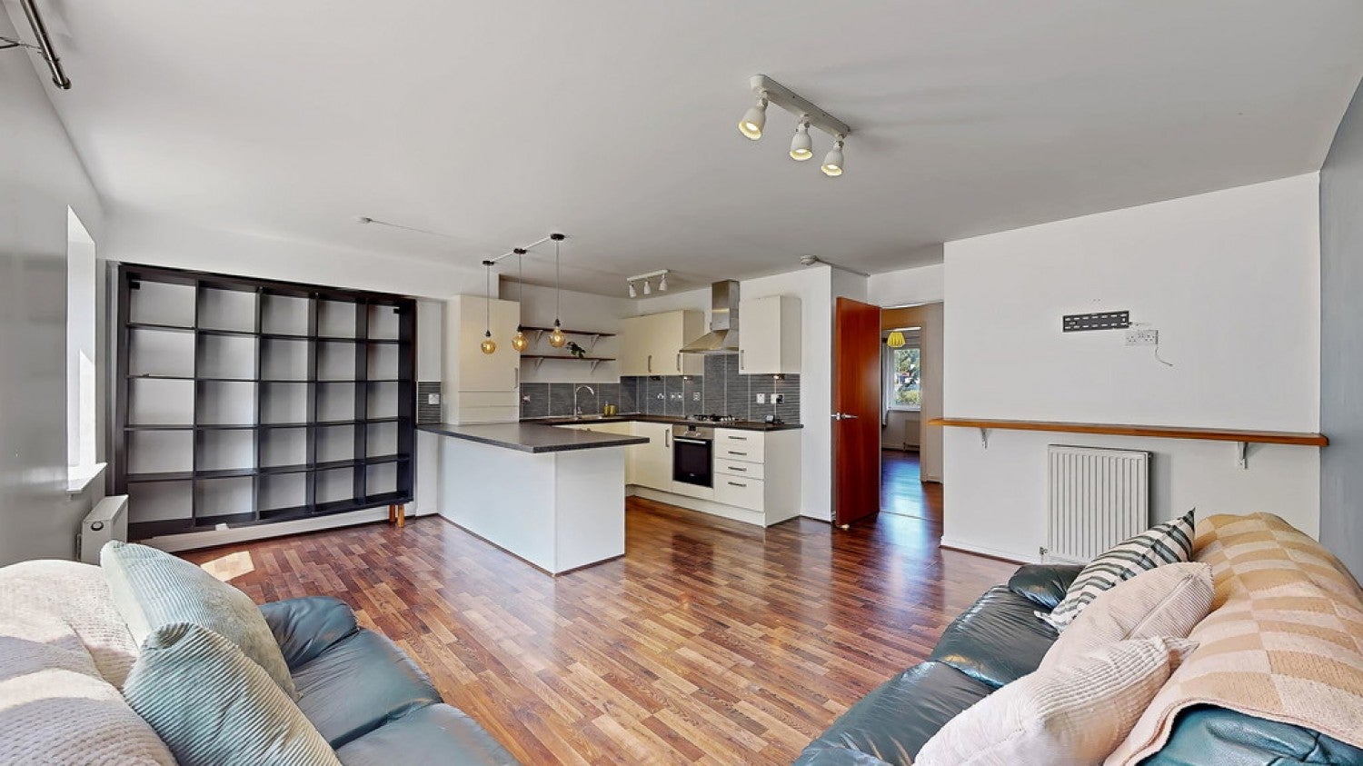 Flat Netherton Gardens in Glasgow