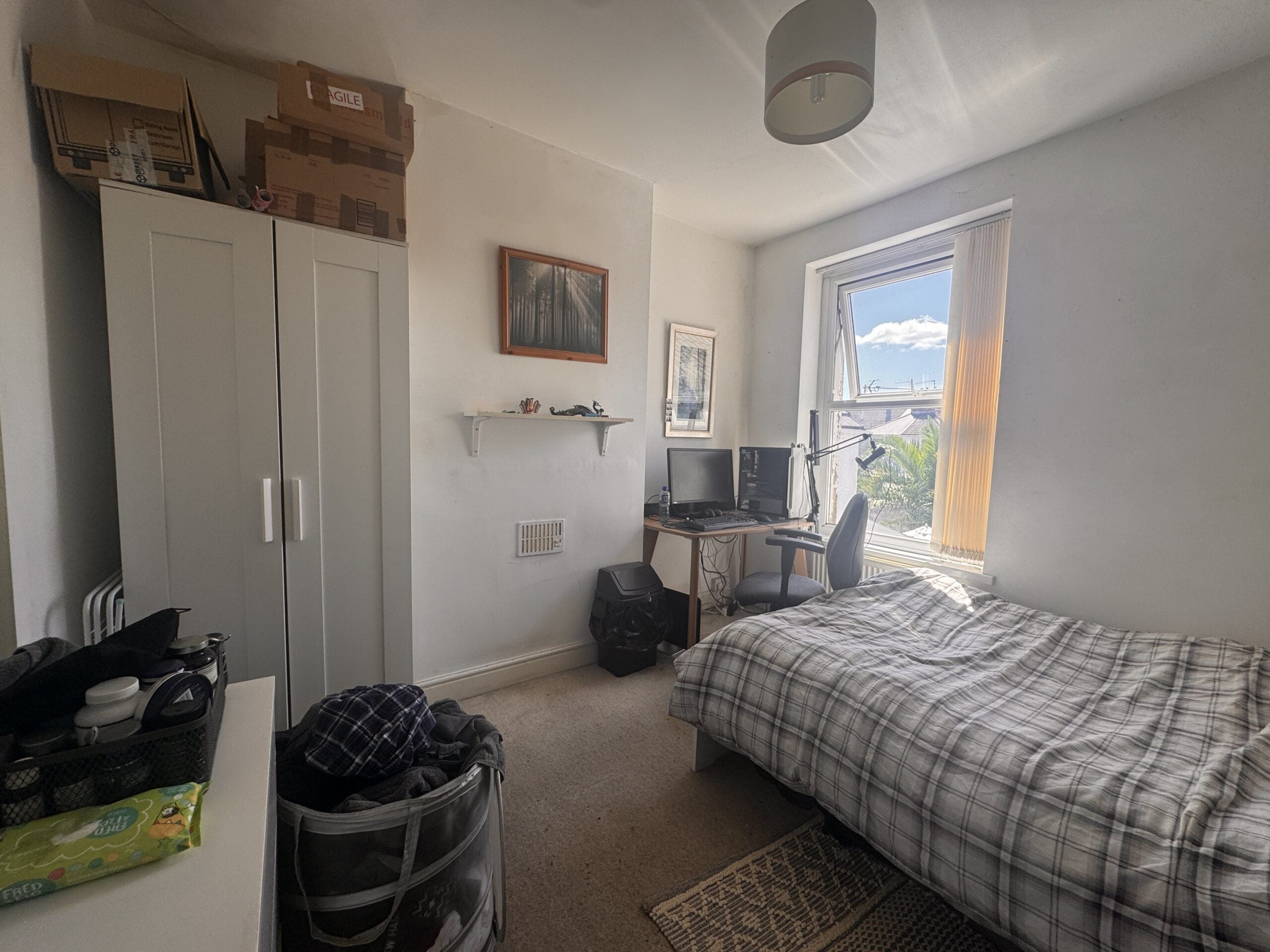 Room Daniel Street in Cardiff