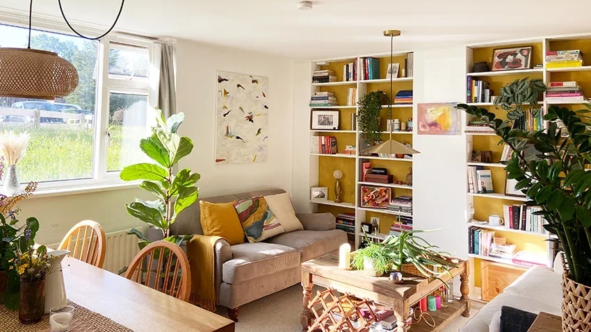 Flat Hermitage Road in Greater London
