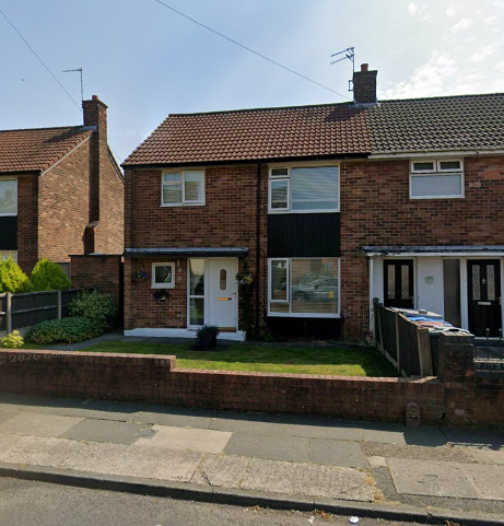 House Hurst Park Drive in Huyton