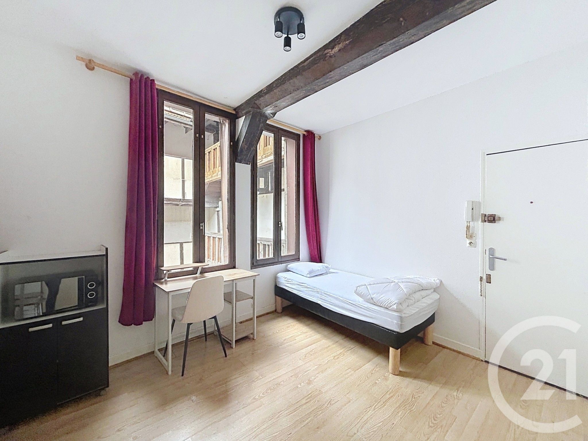 Room Rue Adolphe Thiers in Saint-André-les-Vergers
