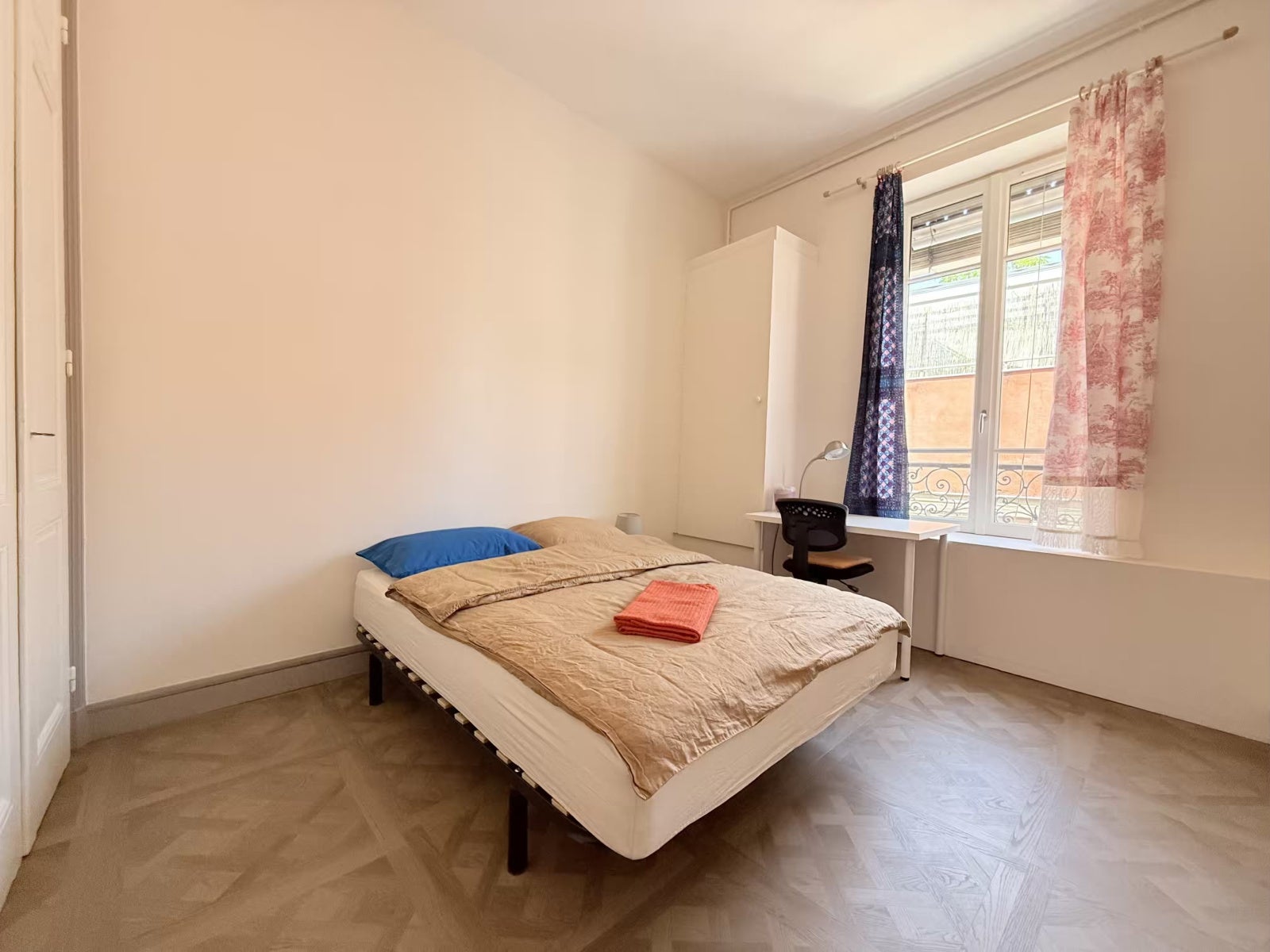 Chambre Rue Francis De Pressensé à Saint-Fons