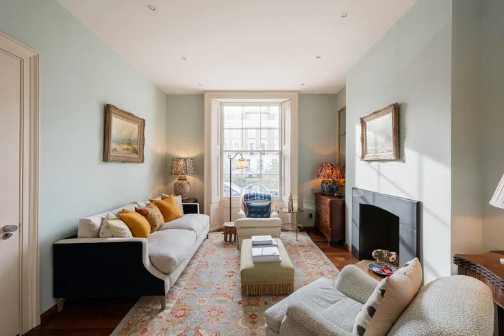 Flat Markham Square in Greater London