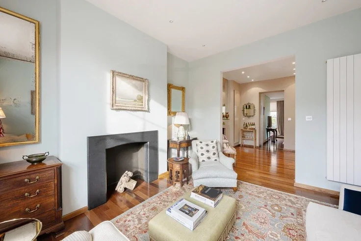 Flat Markham Square in Greater London