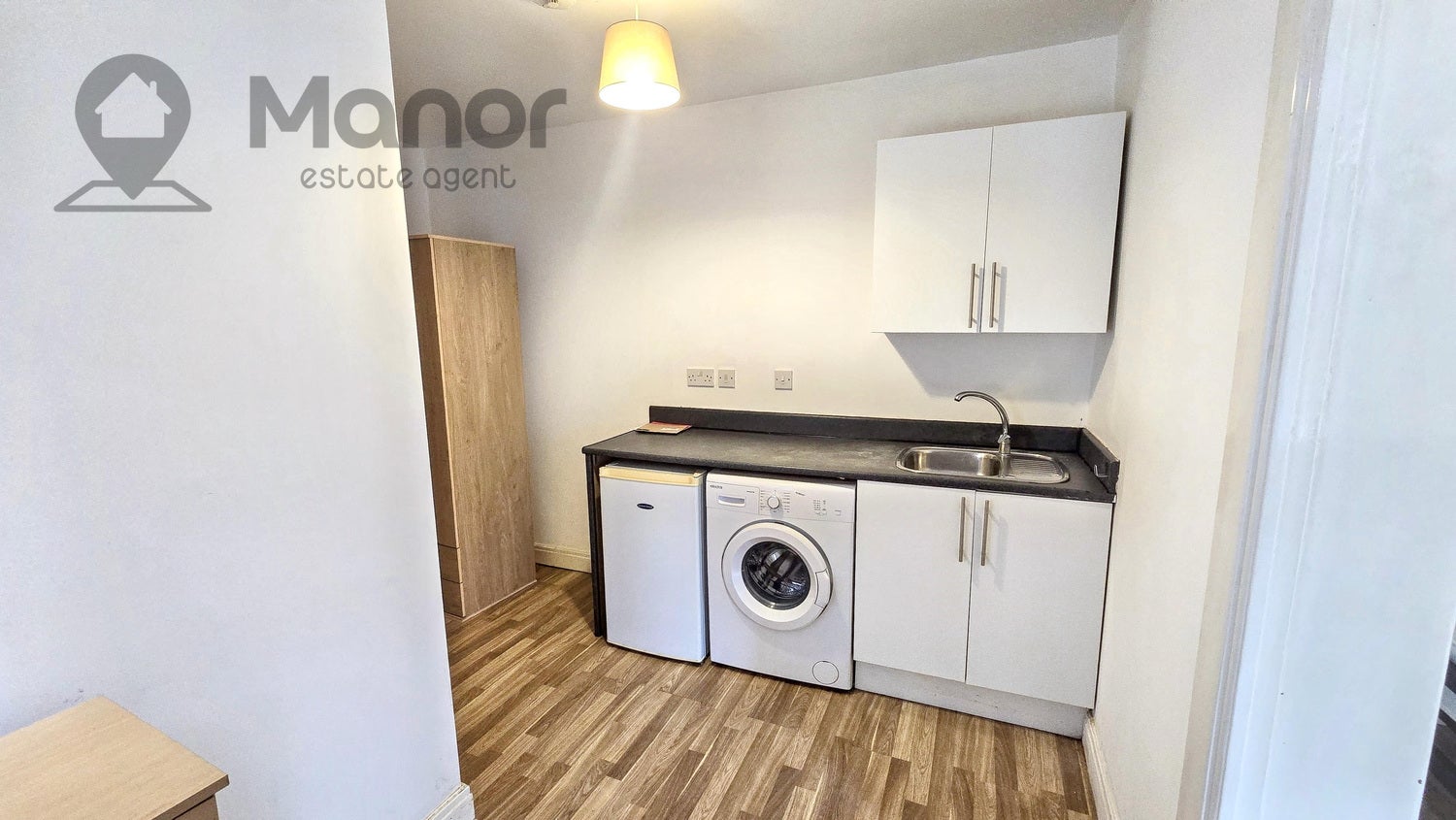 Flat Brentwood Road in Greater London