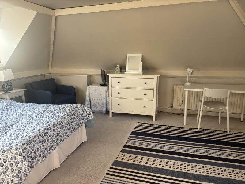 Room Viewfield Road in Greater London