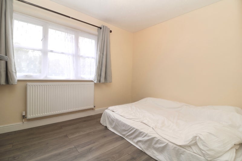 House Newmarsh Road in Greater London