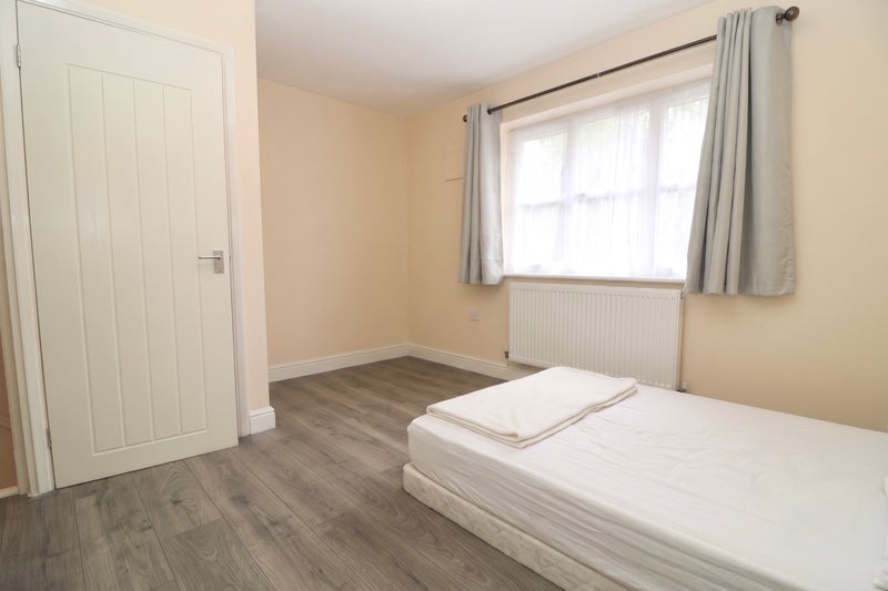 House Newmarsh Road in Greater London