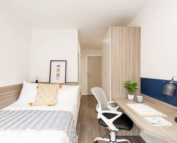 Room Hollis Croft in Sheffield