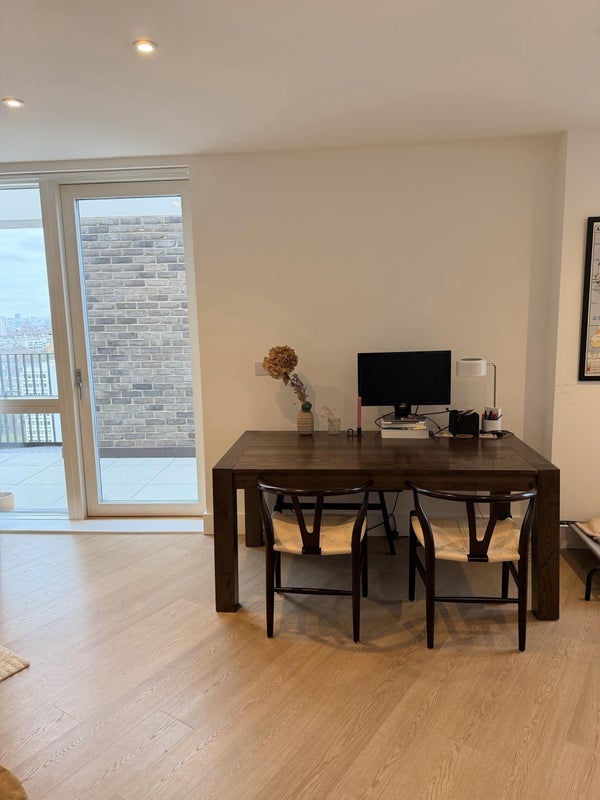 Room Herne Hill Road in Greater London