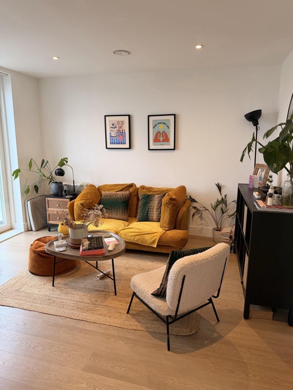 Room Herne Hill Road in Greater London