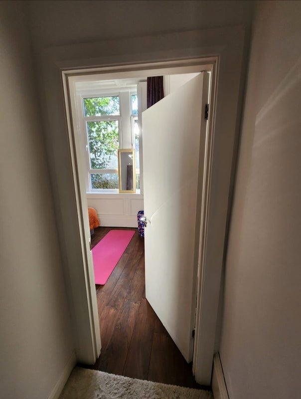 Room Dunearn Street in Glasgow