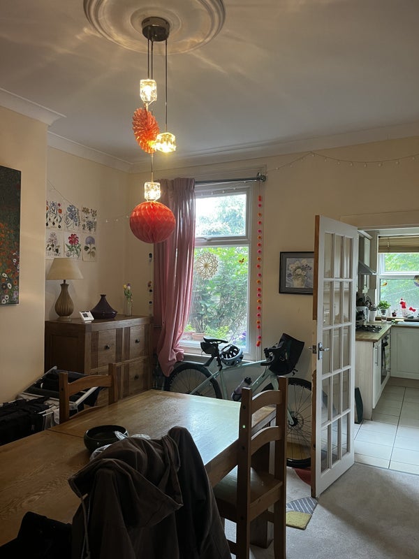 Room Nether Edge Road in Sheffield