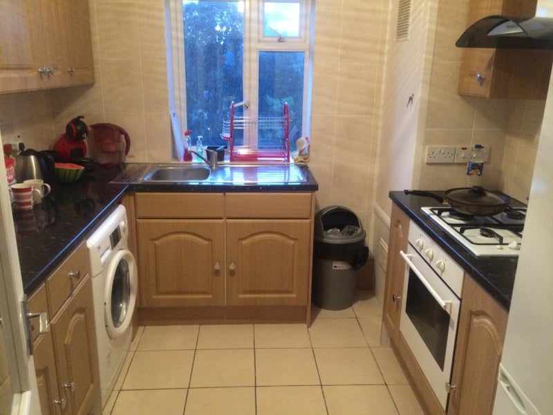 Room Perpins Road in Greater London