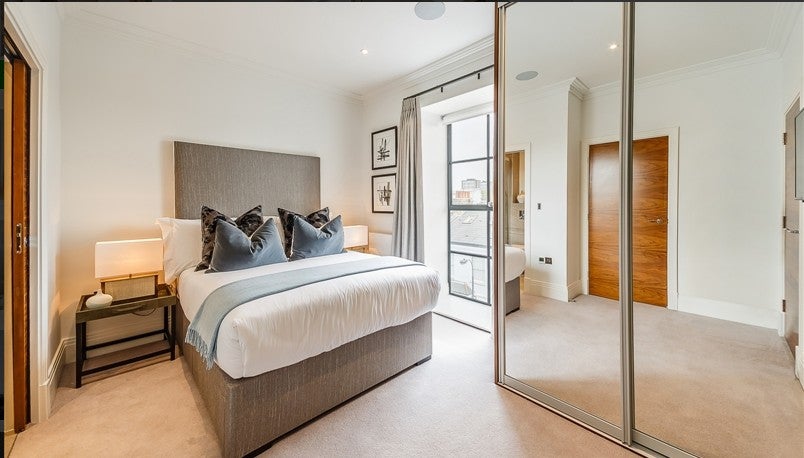 Flat Lysia Street in Greater London