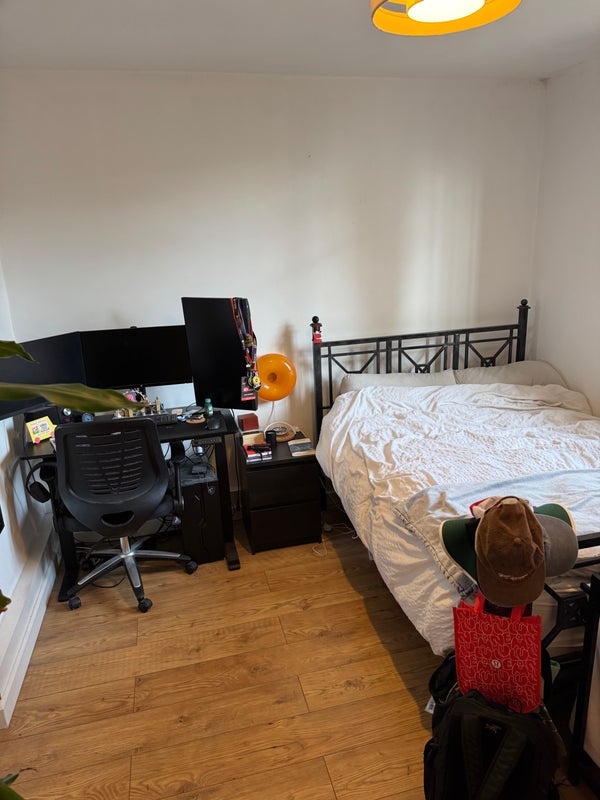 Room Crossford Street in Greater London