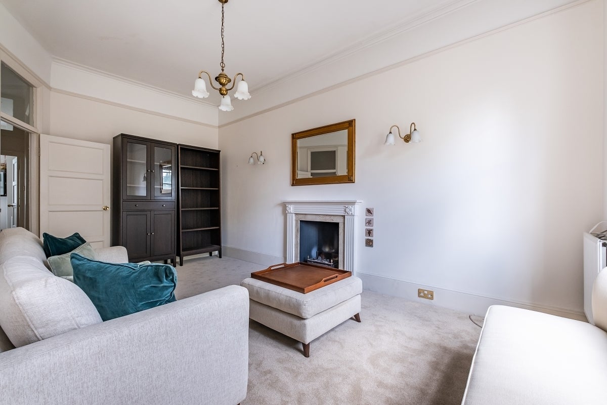 Flat Warwick Square Mews in City of Westminster