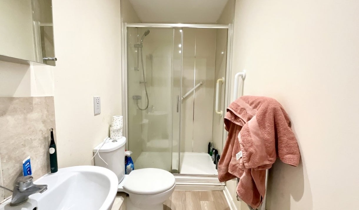 Flat Sandringham Court in York