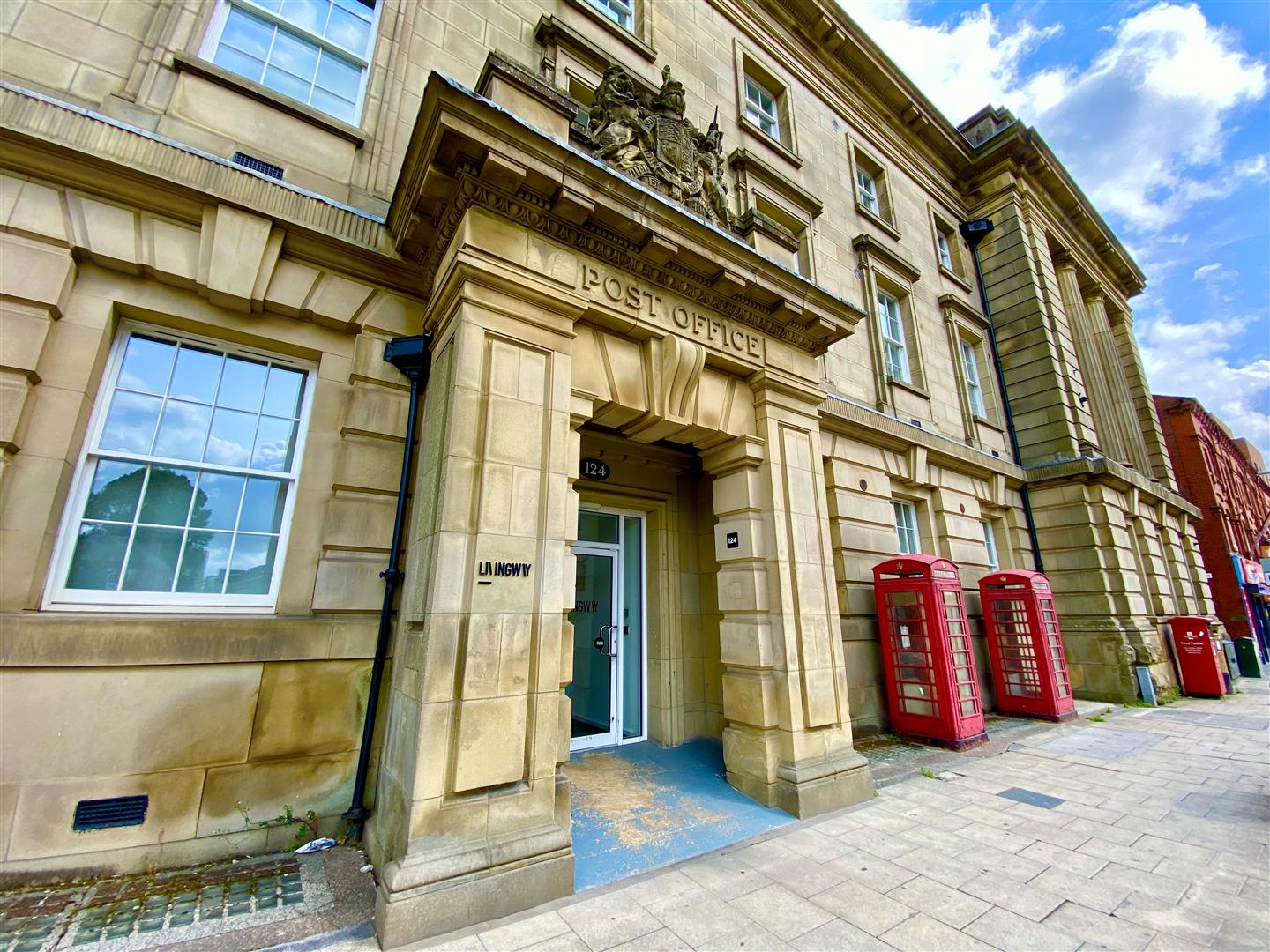 Flat Old Hall Street in Bolton