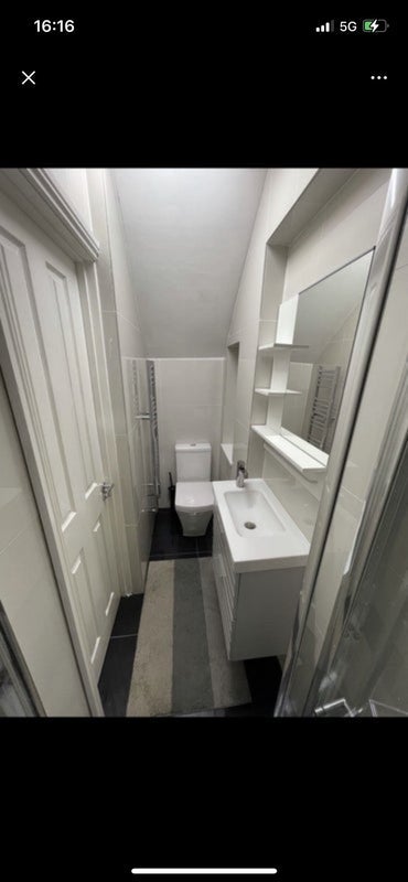 Room Long Drive in Greater London
