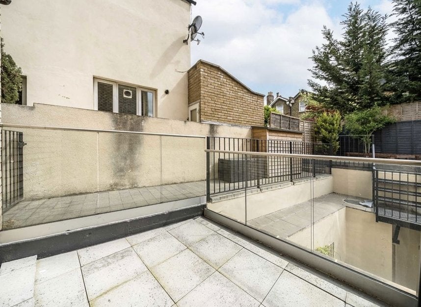 Flat East Dulwich Grove in Greater London