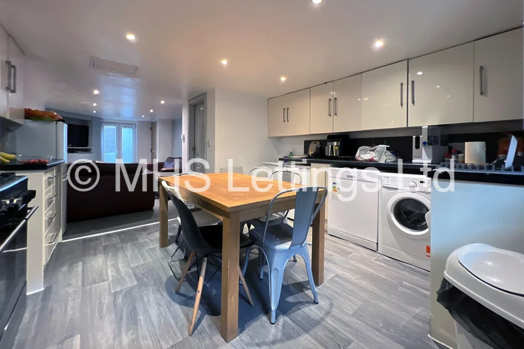 House Back Hessle Mount in Leeds