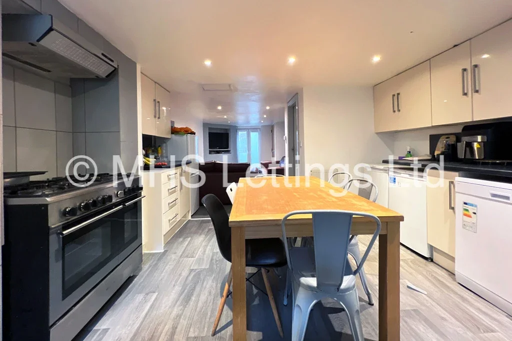 House Back Hessle Mount in Leeds