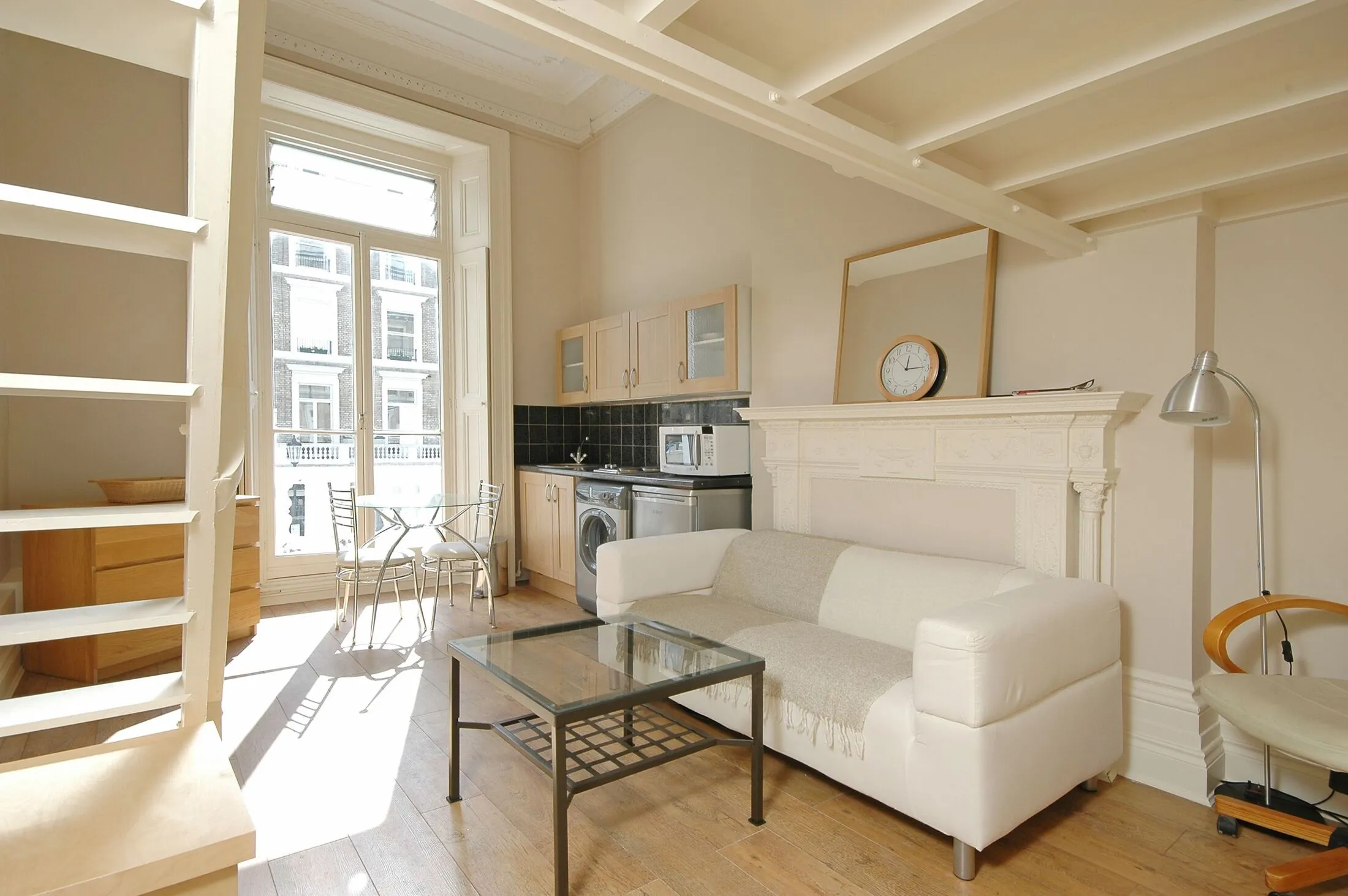 Flat Elvaston Place in Greater London