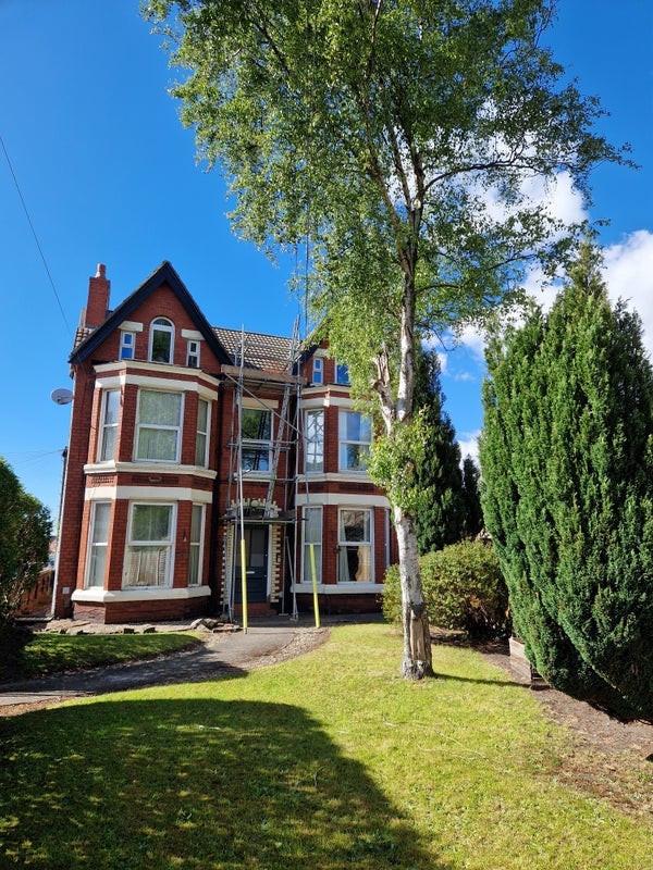 Flat Garmoyle Road in Liverpool