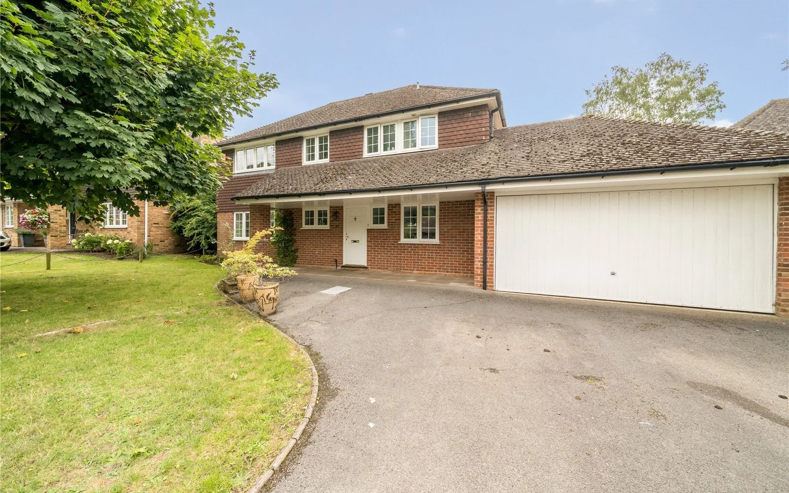 House Murray Court in Sunninghill and Ascot