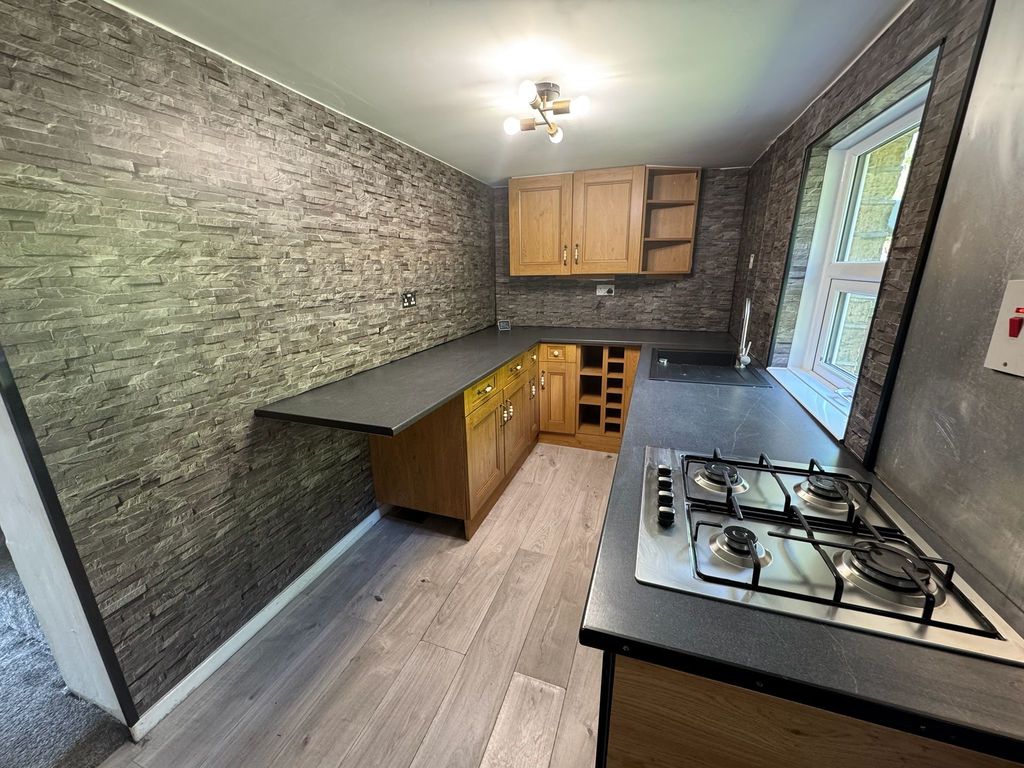 Flat Woodhead Road in Kirklees