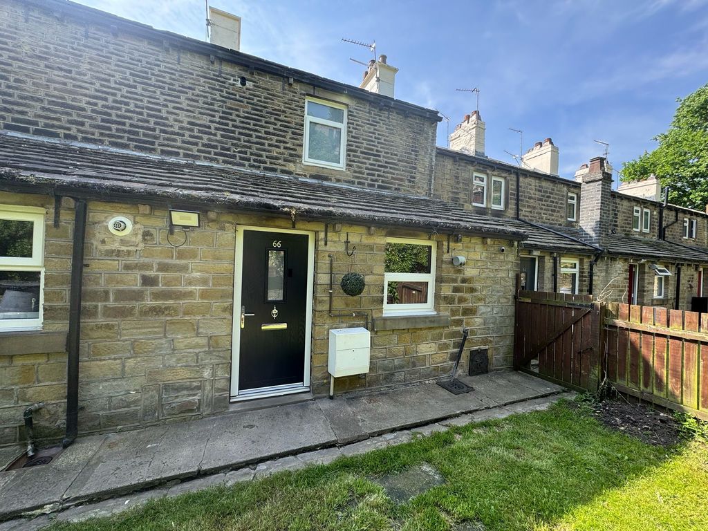 Flat Woodhead Road in Kirklees