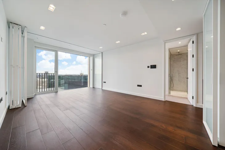 Flat York Road in Greater London
