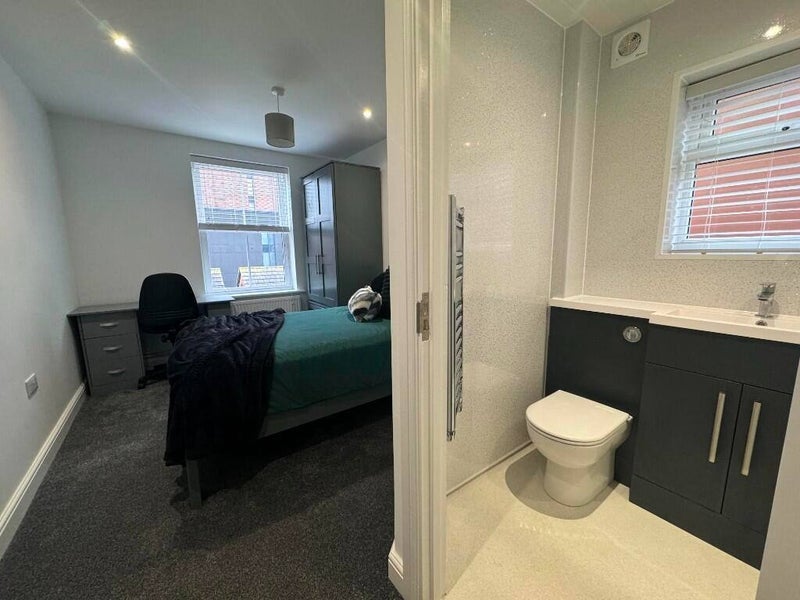 Flat Kenley Close in Greater London