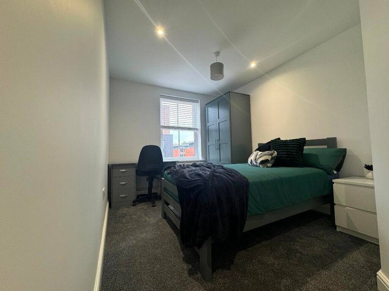 Flat Kenley Close in Greater London