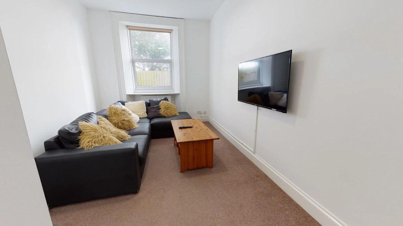 Flat Woodside in Plymouth