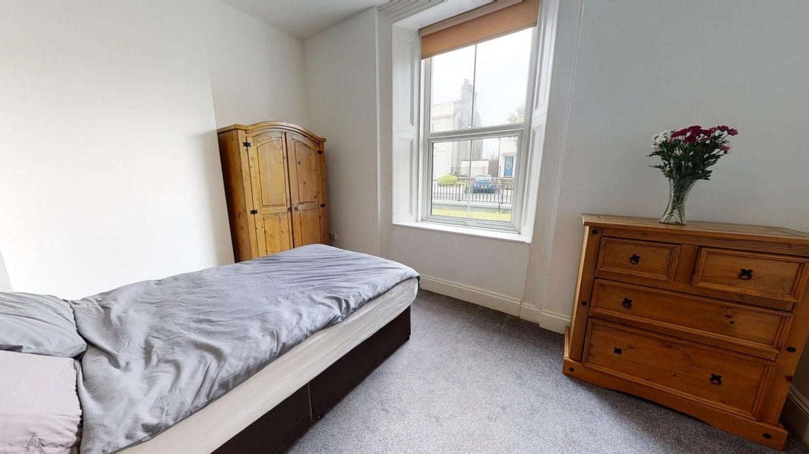 Flat Woodside in Plymouth