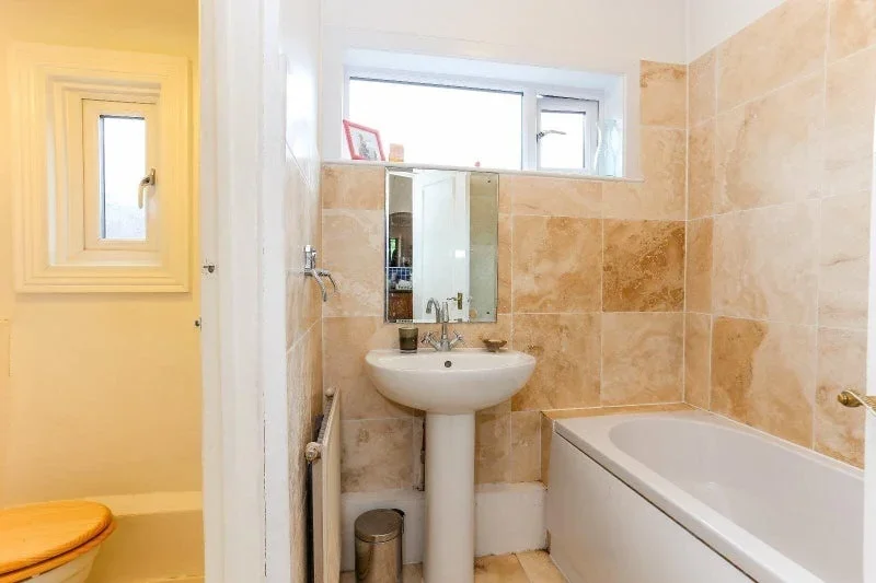Room Culmington Road in Greater London
