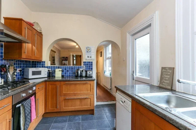 Room Culmington Road in Greater London
