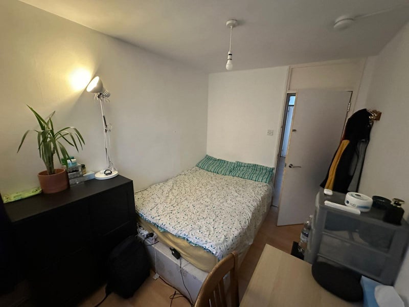 Room Durward Street in Greater London