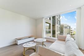 Flat Kennington Lane in Greater London