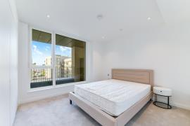 Flat Kennington Lane in Greater London