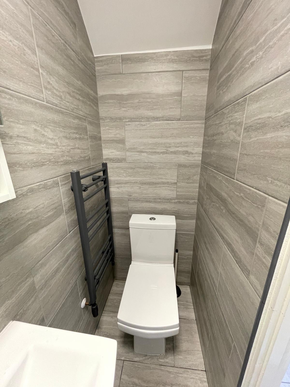 House Garnet Walk in Greater London