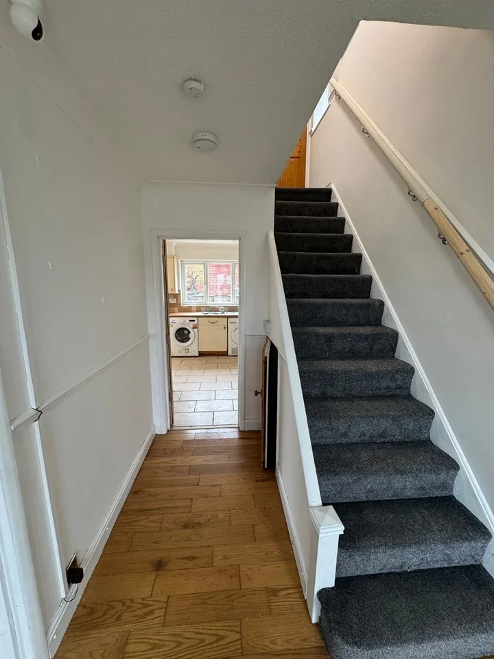 Room Wheatfield Road in Luton