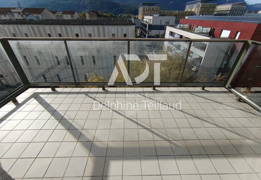 Flat Rue Ampère in Grenoble