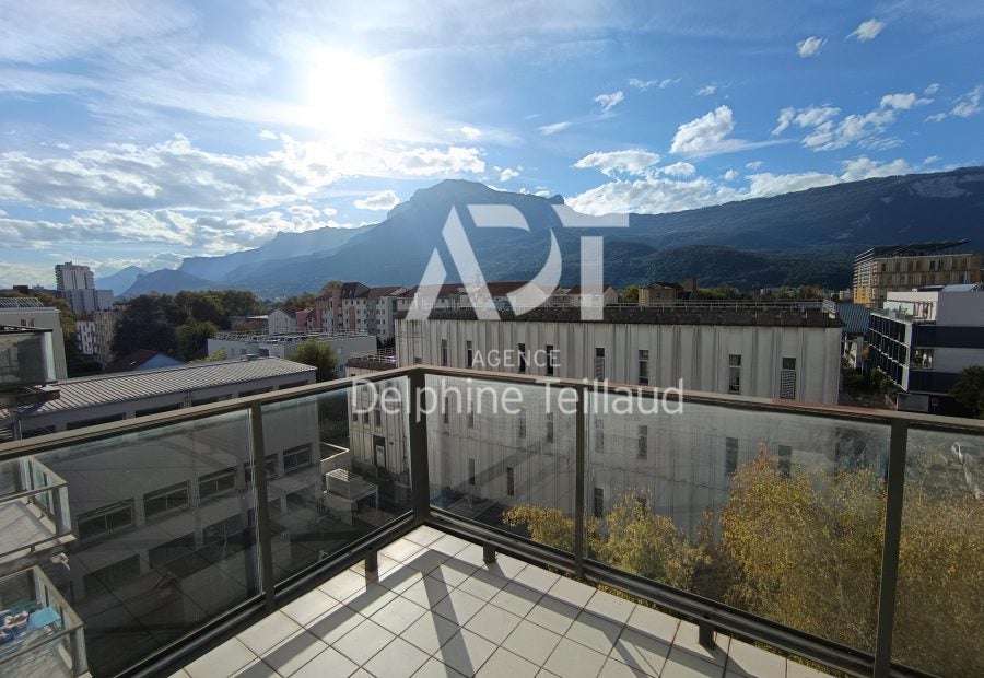 Flat Rue Ampère in Grenoble