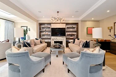Flat Eaton Square in City of Westminster